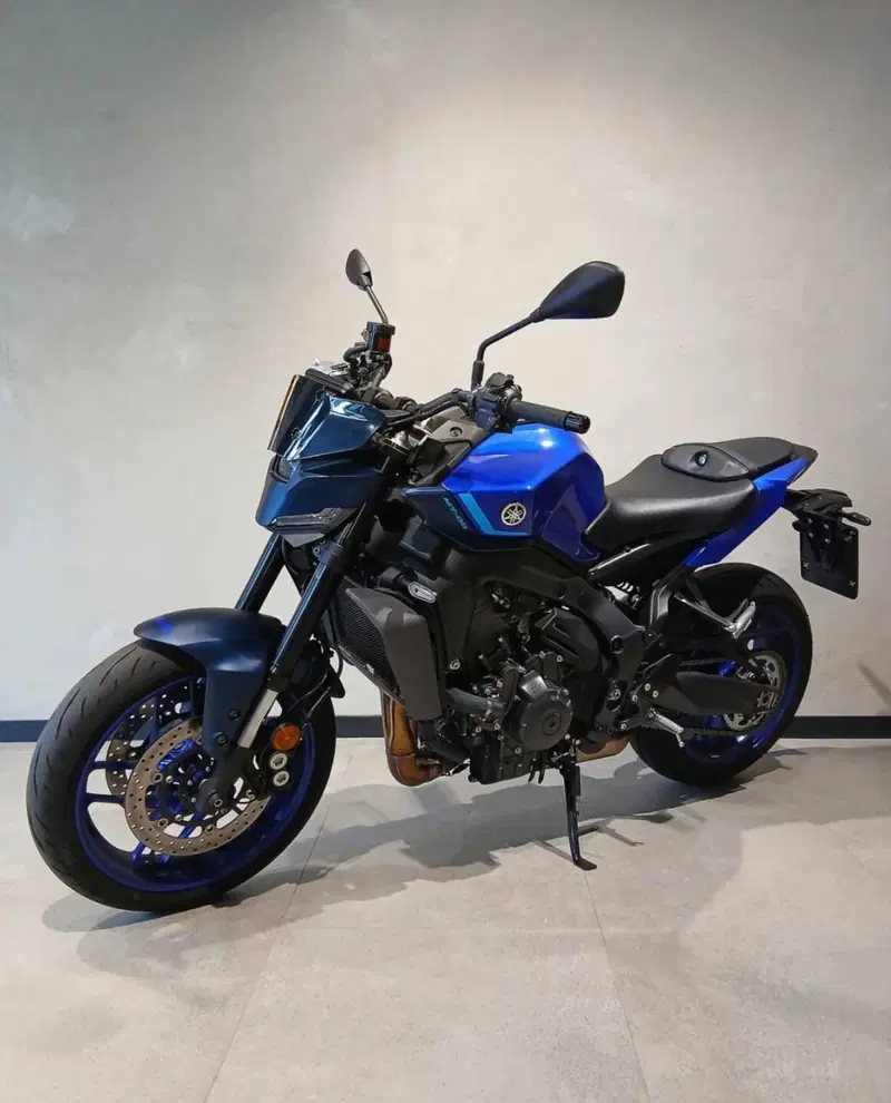 Yamaha MT-09 Y-AMT (2024 - 26) (4)