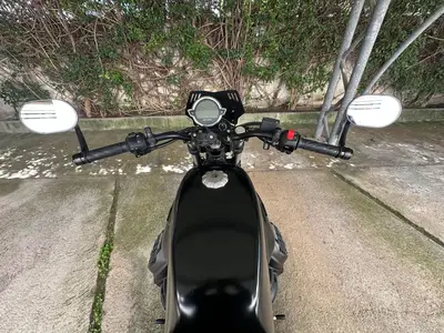Moto Guzzi V7 Stone (2021 - 24) usata