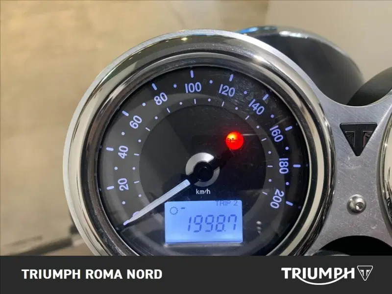 Triumph Bonneville T100 (2017 - 20) (6)