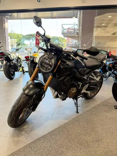 Honda CB 650 R E-Clutch (2024 - 26) nuova