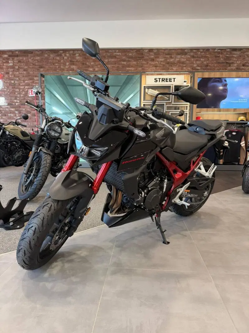 Honda CB 750 Hornet (2026) (2)