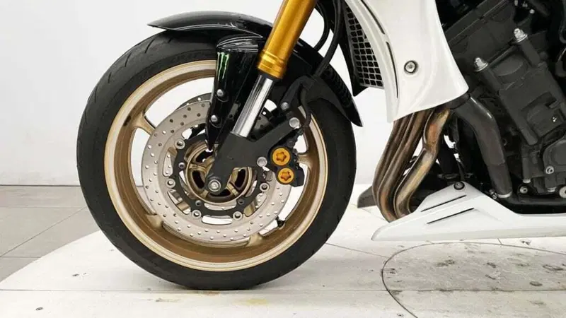Yamaha FZ8 (2010 - 12) (3)