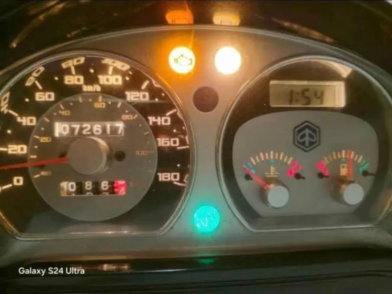 Piaggio Beverly Tourer 250 (3)