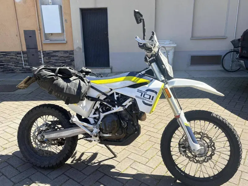 Husqvarna 701 Enduro (2017 - 19) (5)