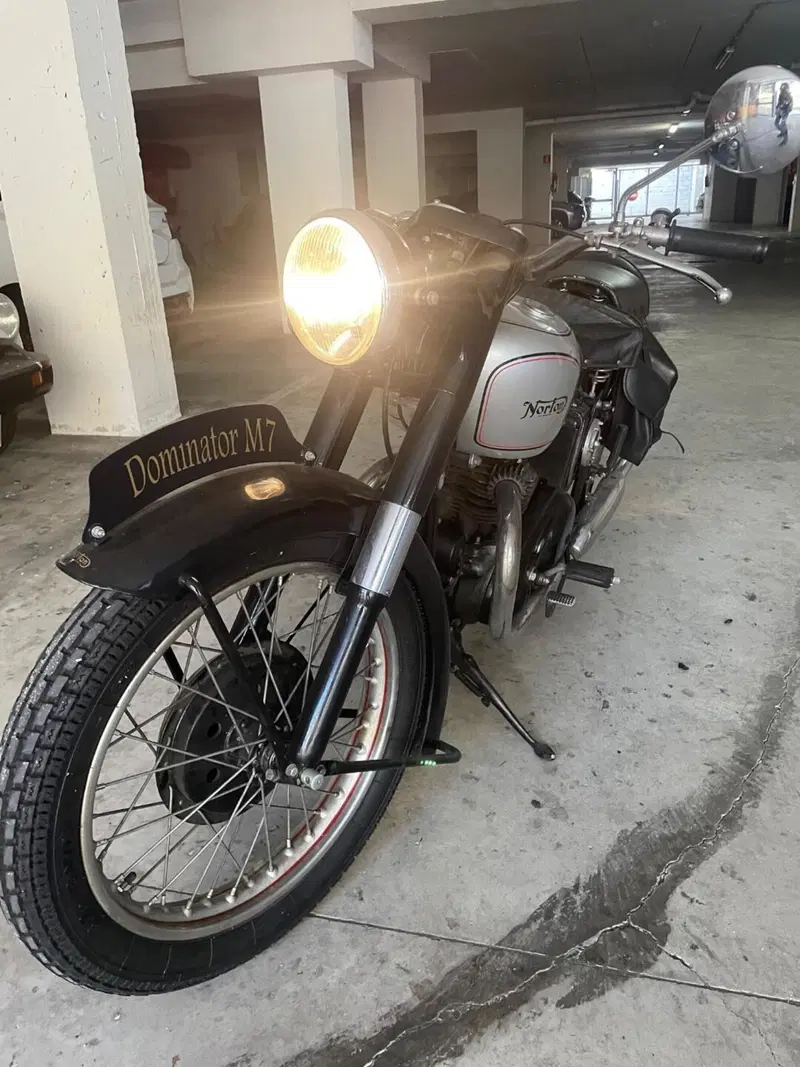 Norton Dominator (4)