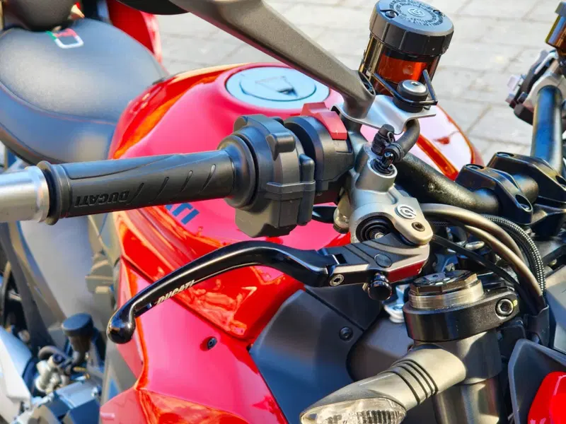 Ducati Streetfighter V2 (2022 - 24) (3)