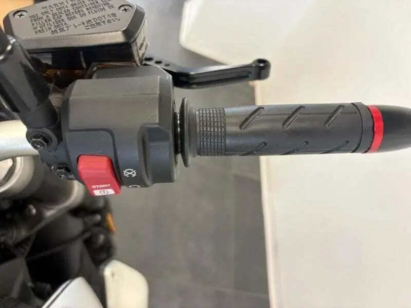 Honda CB 1000 R (2021 - 25) (9)