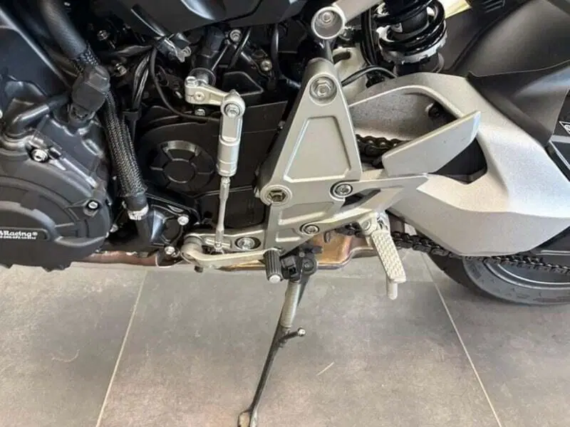 Honda CB 1000 R (2021 - 25) (10)