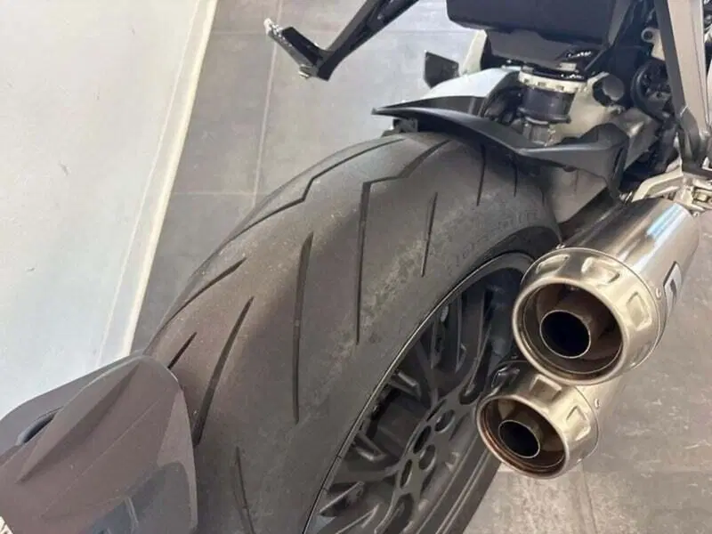 Honda CB 1000 R (2021 - 25) (11)
