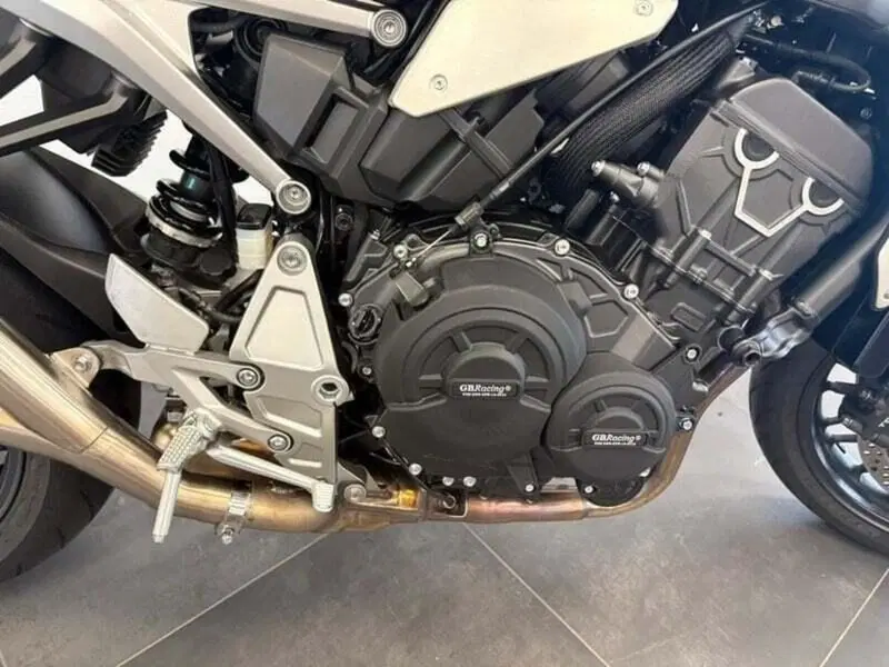 Honda CB 1000 R (2021 - 25) (12)