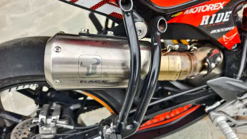 KTM 890 Duke R (2020) (4)