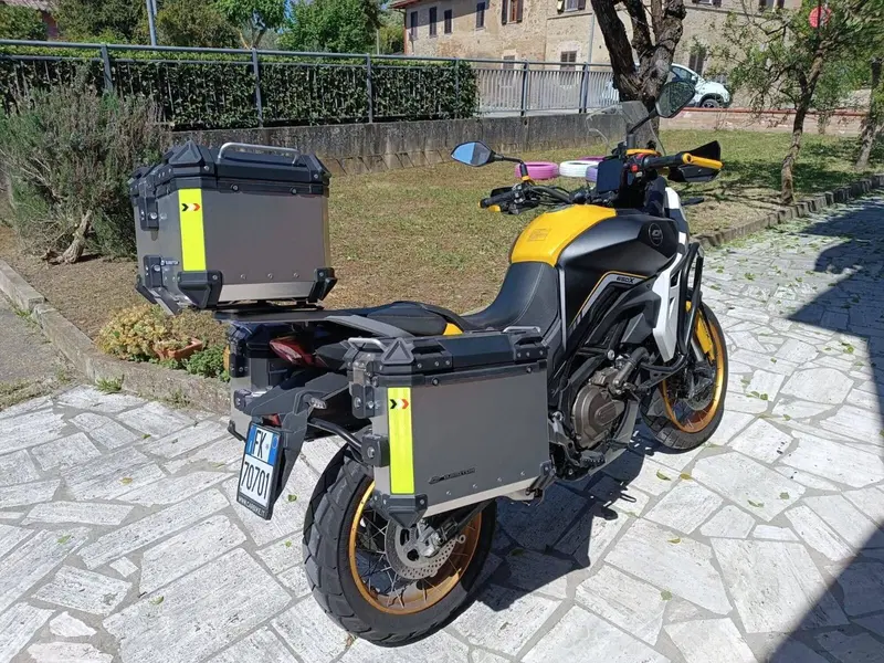 QJ Motor SVT 650 X (2024) (4)