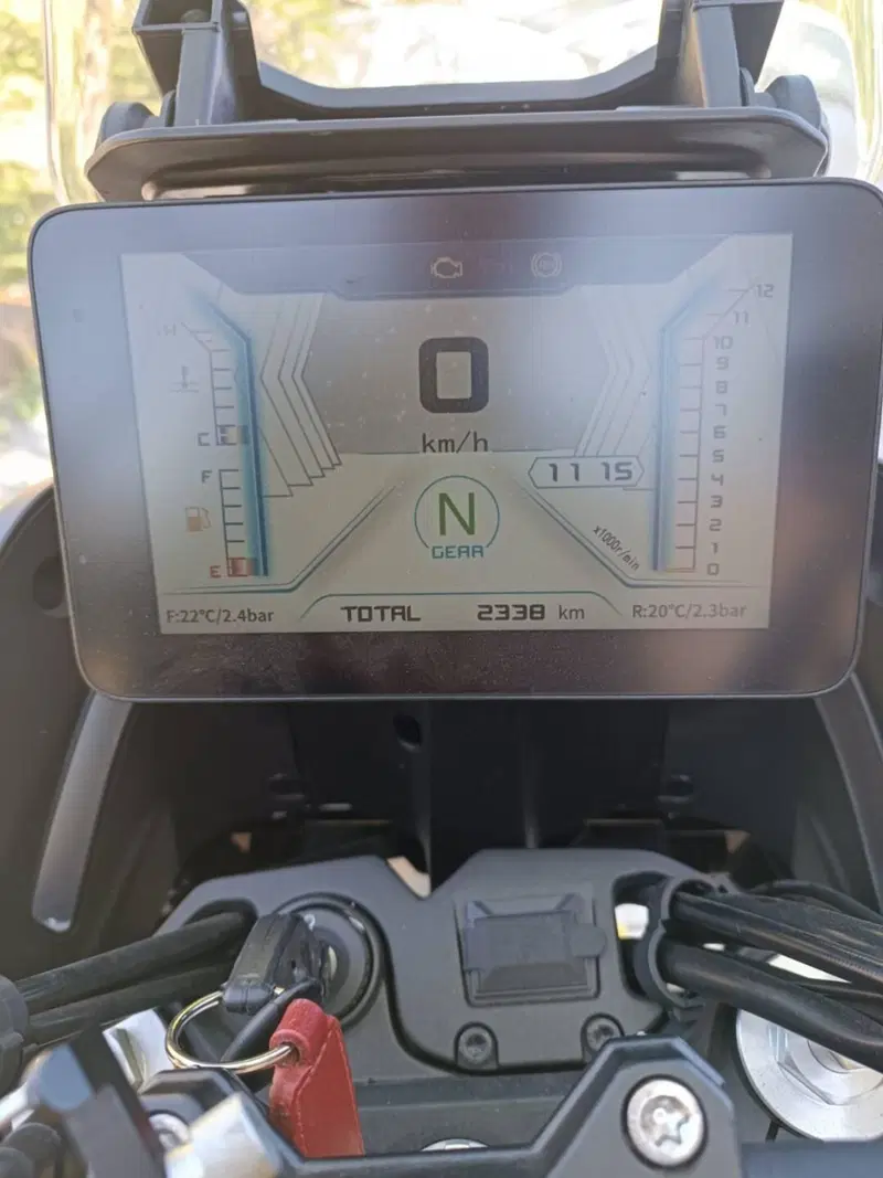 QJ Motor SVT 650 X (2024) (9)