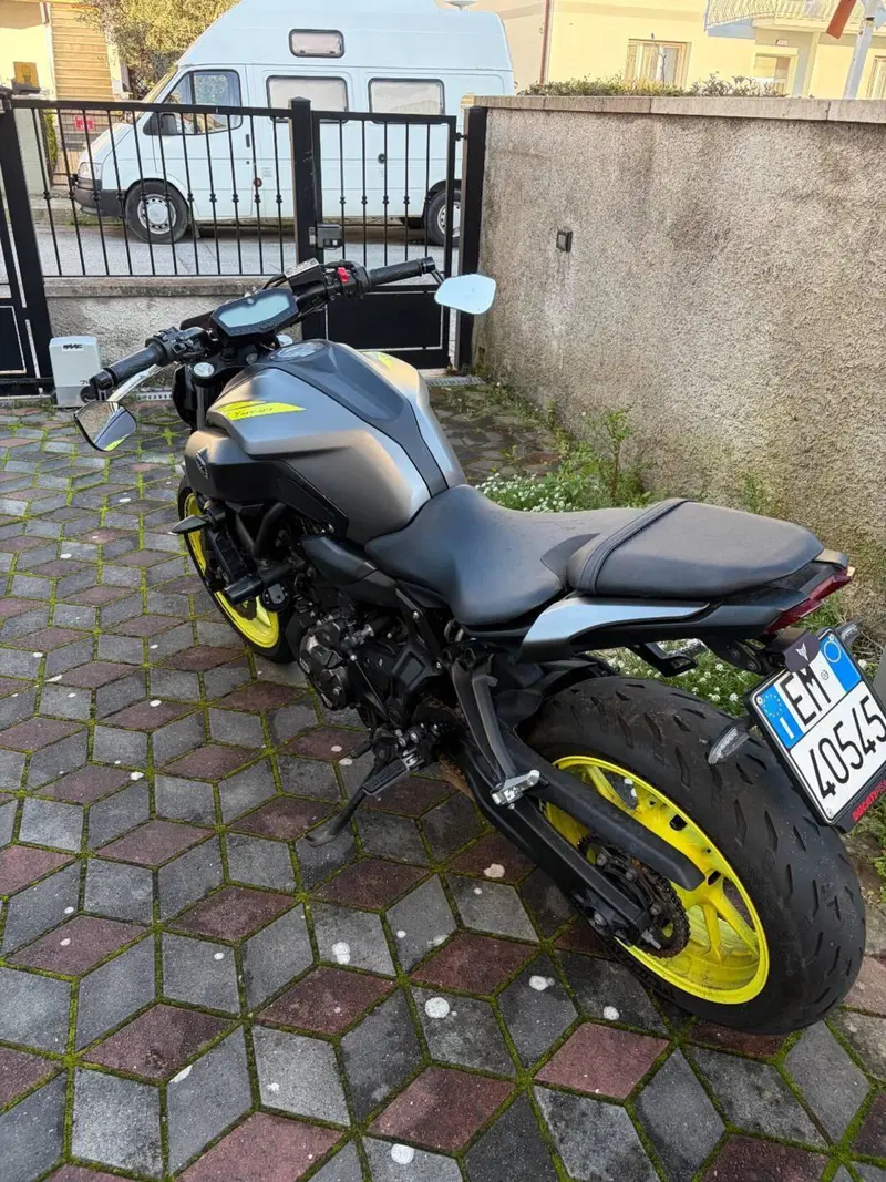 Yamaha MT-07 (2018 - 20) (2)