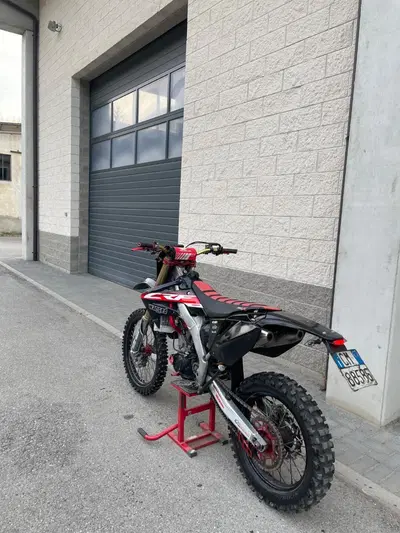 Honda CRF 250R (2006) usata