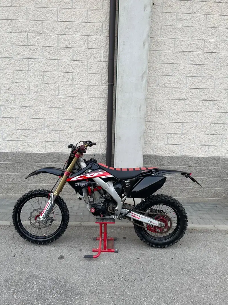 Honda CRF 250R (2006) (5)