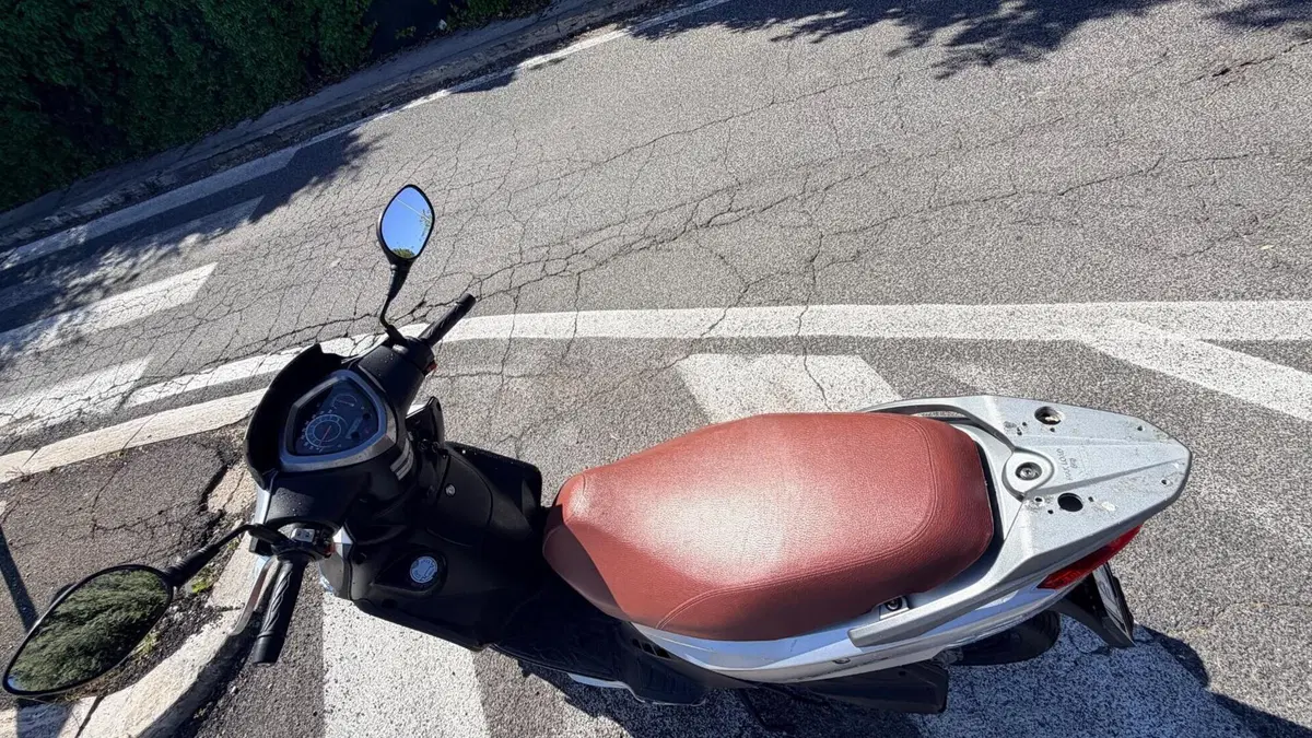 Kymco Agility 50 R16 + (2008 - 18) (4)