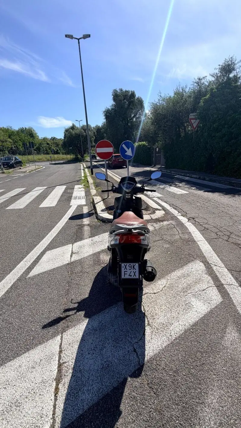 Kymco Agility 50 R16 + (2008 - 18) (6)