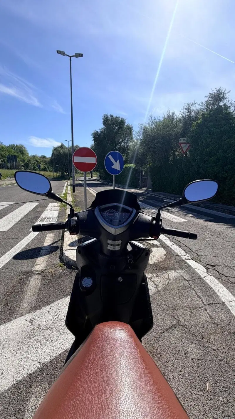 Kymco Agility 50 R16 + (2008 - 18) (7)
