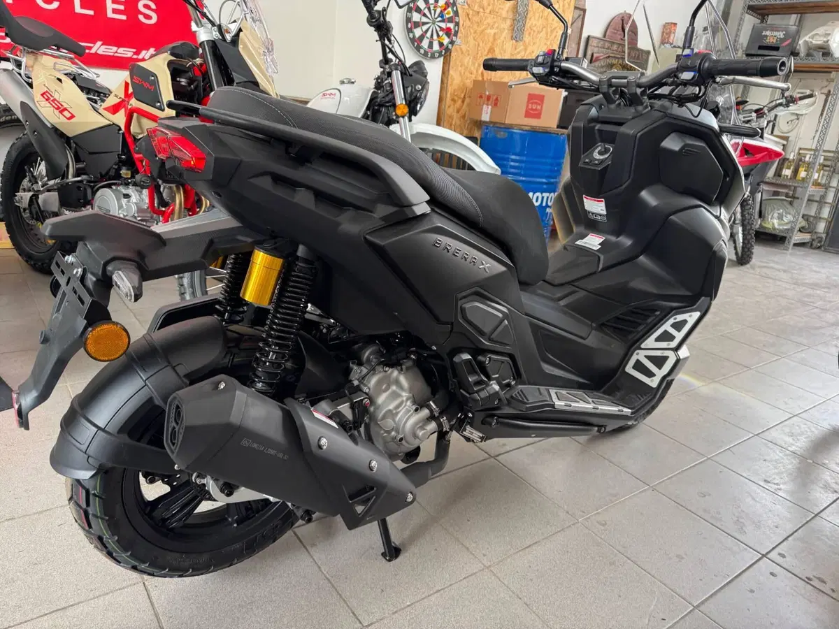 Kl Brera X 300 (2025 - 26) (5)