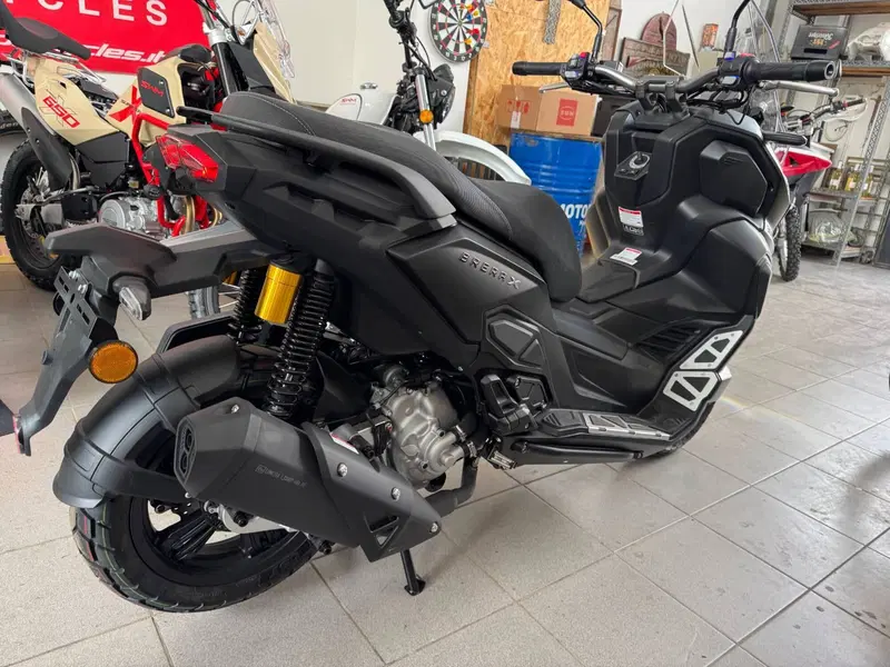 Kl Brera X 300 (2025 - 26) (5)