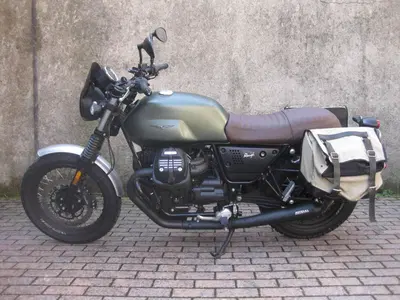 Moto Guzzi V7 III Rough (2018 - 20) usata