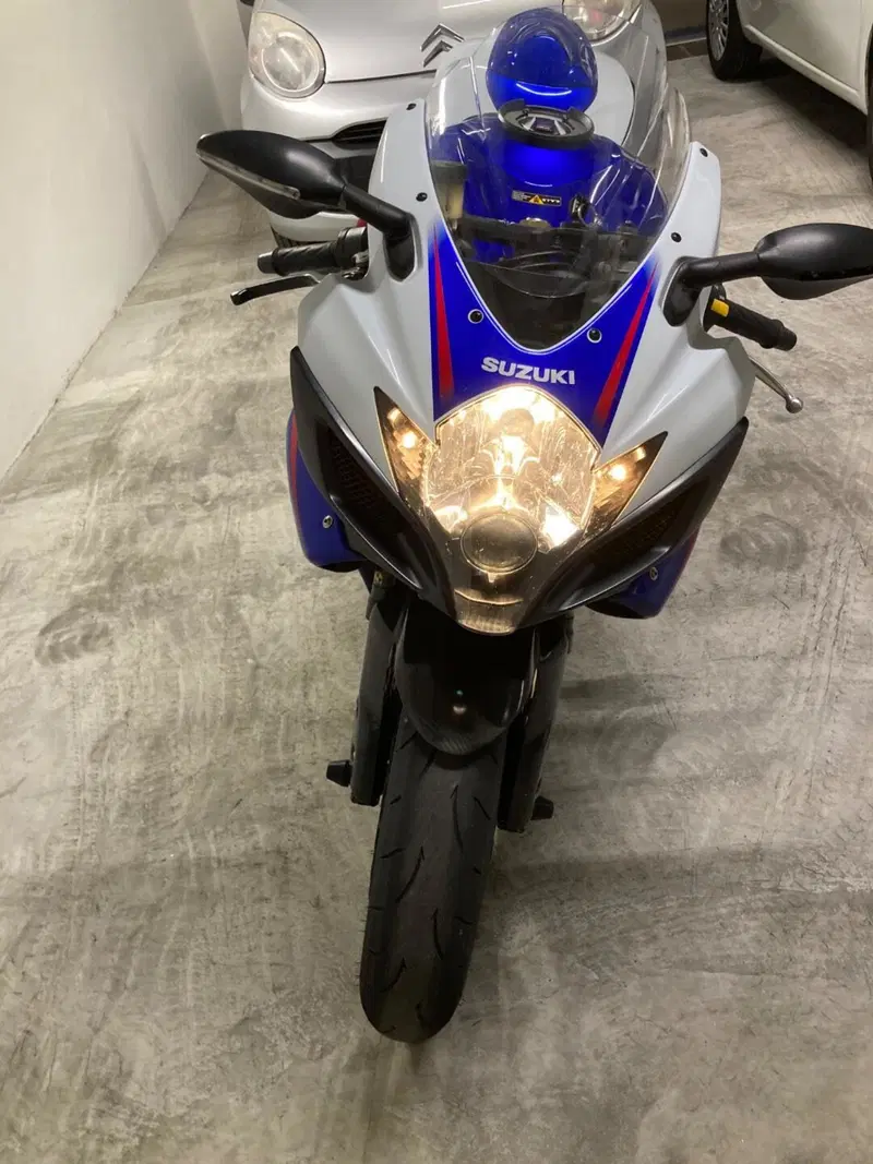 Suzuki GSX R 750 (2006 - 07) (3)