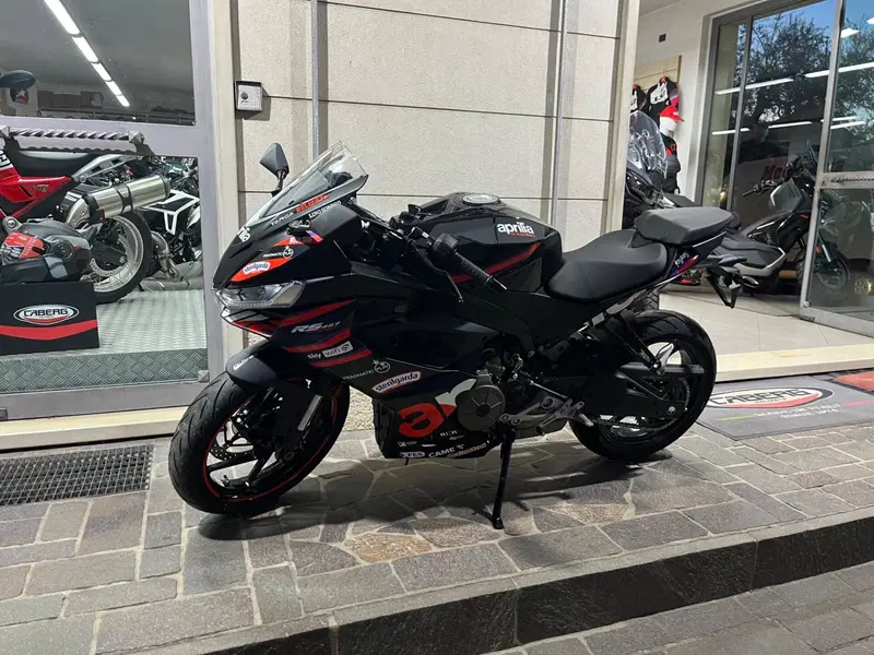 Aprilia RS 457 GP Replica (2026) (7)