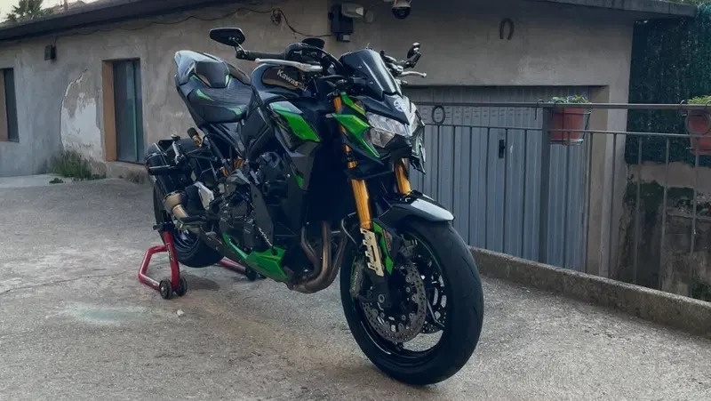 Kawasaki Z 900 SE (2022 - 24) (2)