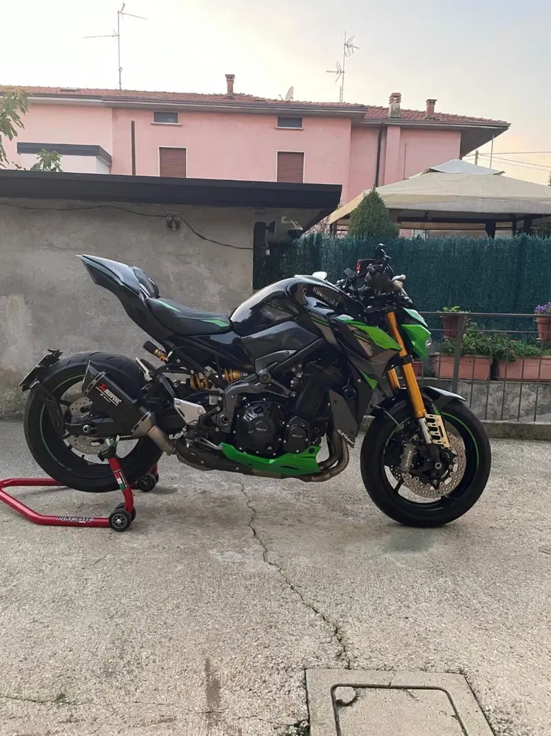 Kawasaki Z 900 SE (2022 - 24) (4)
