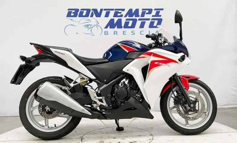 Honda CBR 250 R (2010 - 14)