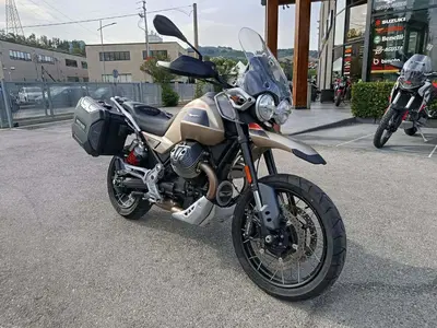 Moto Guzzi V85 TT Travel (2024 - 26) usata