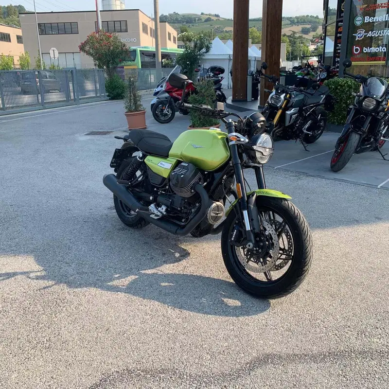 Moto Guzzi V7 Sport (2025 - 26) (2)
