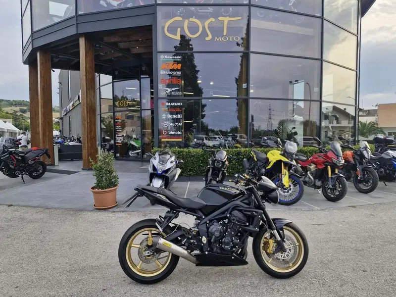 Triumph Street Triple R (2009 - 12)