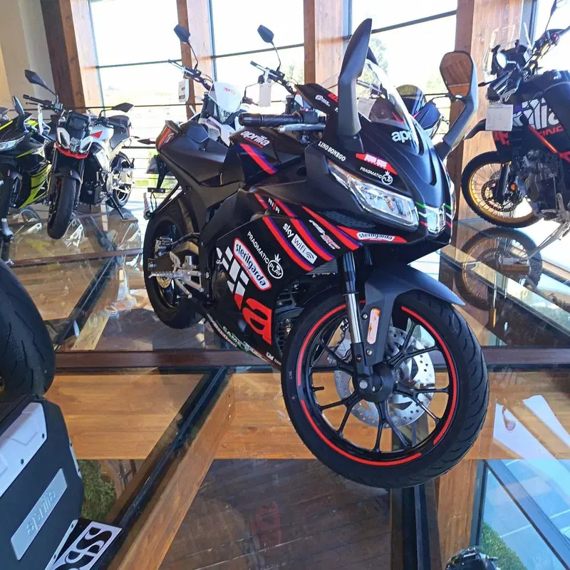 Aprilia RS 125 GP Replica (2025 - 26) (3)
