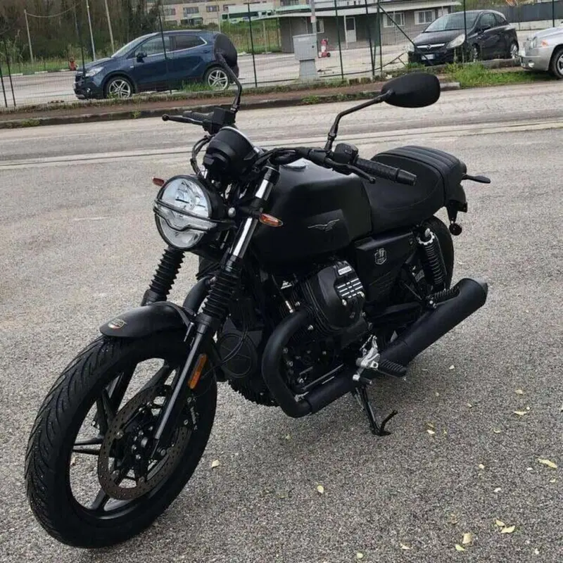 Moto Guzzi V7 Stone (2025 - 26) (3)