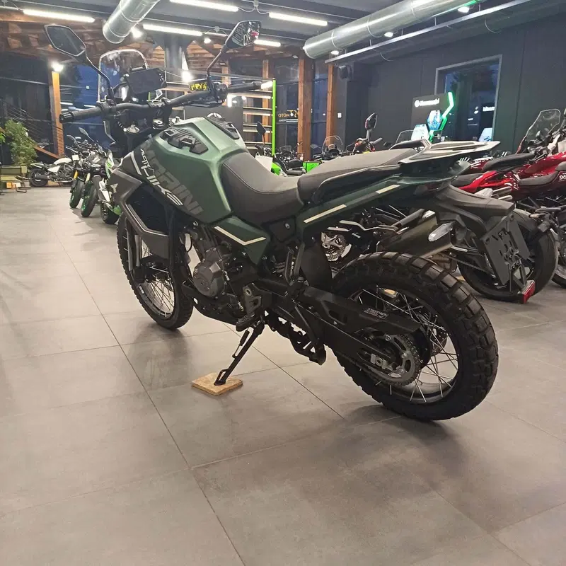 Moto Morini Allthrike 450 (2025 - 26) (3)