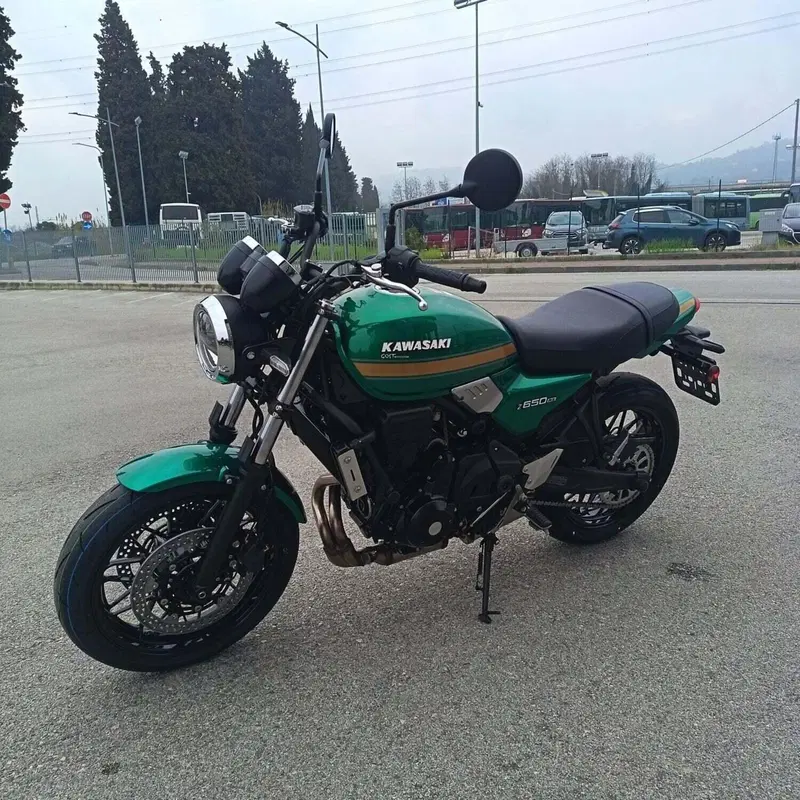 Kawasaki Z 650 RS (2025 - 26) (4)