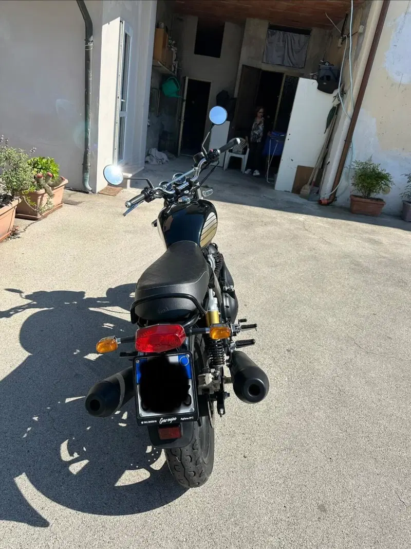 Royal Enfield Interceptor 650 (2021 - 26) (4)