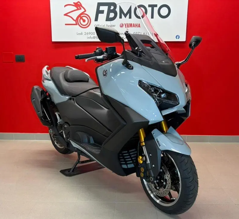 Yamaha T-Max 560 Tech Max (2025 - 26) (2)