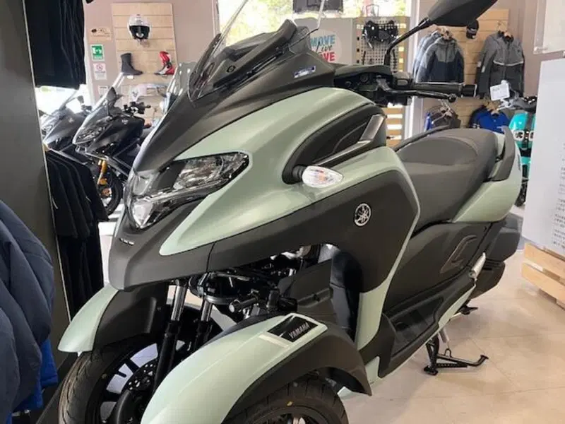 Yamaha Tricity 300 (2021 - 24) (4)