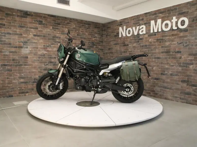 Benelli Leoncino 800 Trail (2022 - 26)