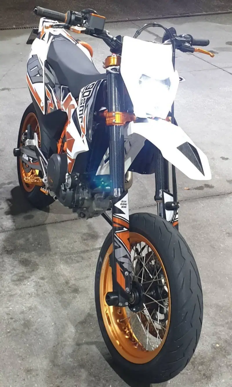 KTM 690 SMC R (2019 - 20) (2)