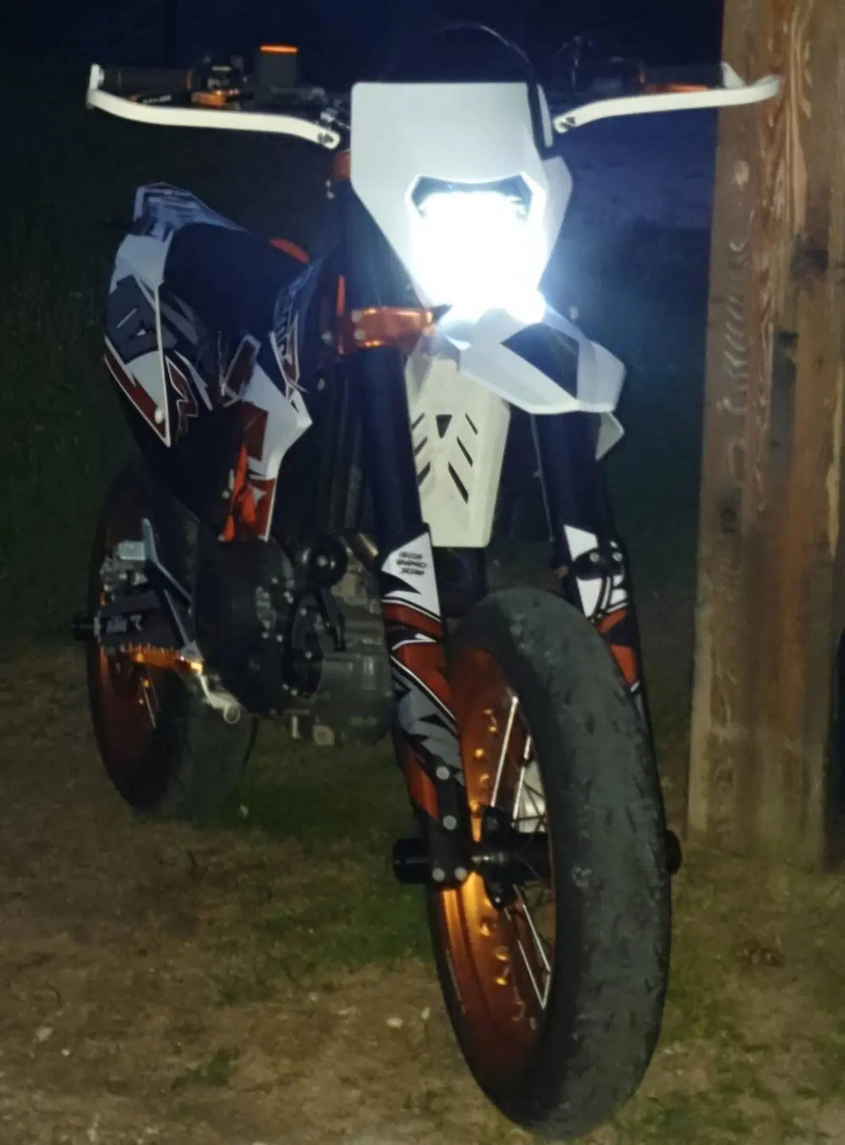 KTM 690 SMC R (2019 - 20) (6)