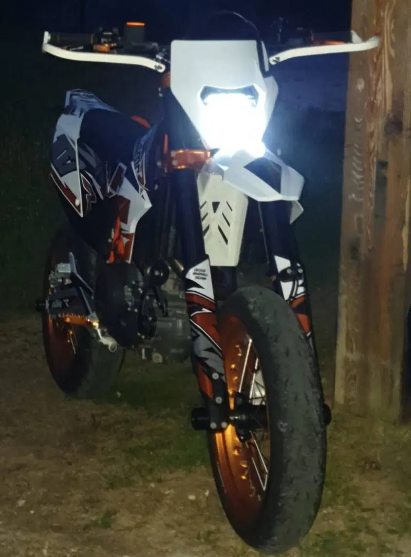 KTM 690 SMC R (2019 - 20) (6)