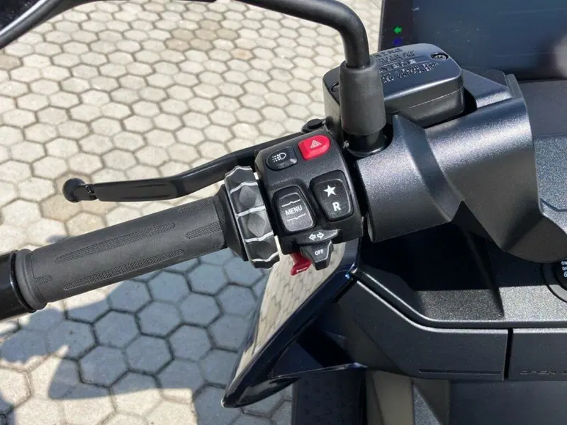 Bmw CE 04 (2021 - 25) (9)