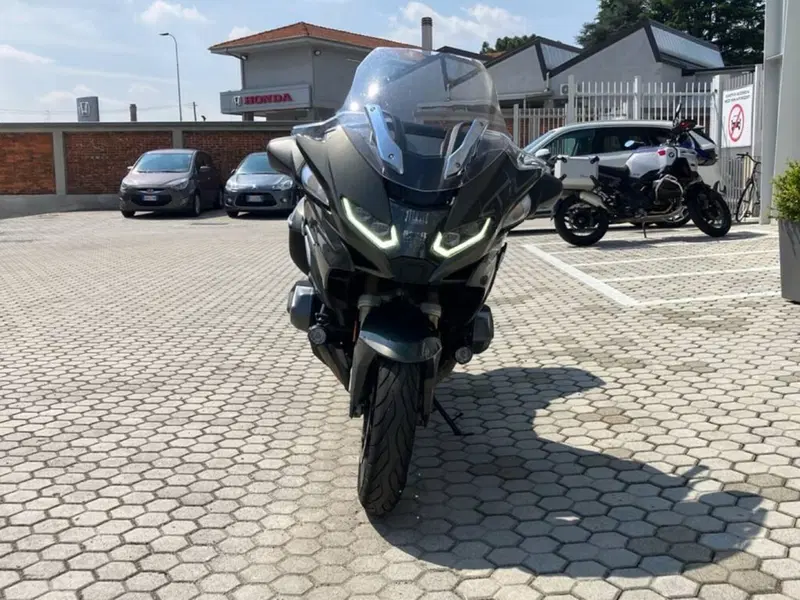 Bmw R 1250 RT (2021 - 25) (2)