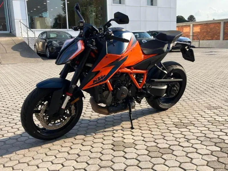 KTM 1290 Super Duke R (2021)