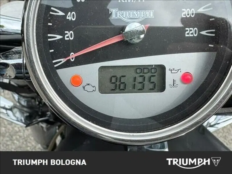 Triumph Rocket 3 (2004 - 11) (7)