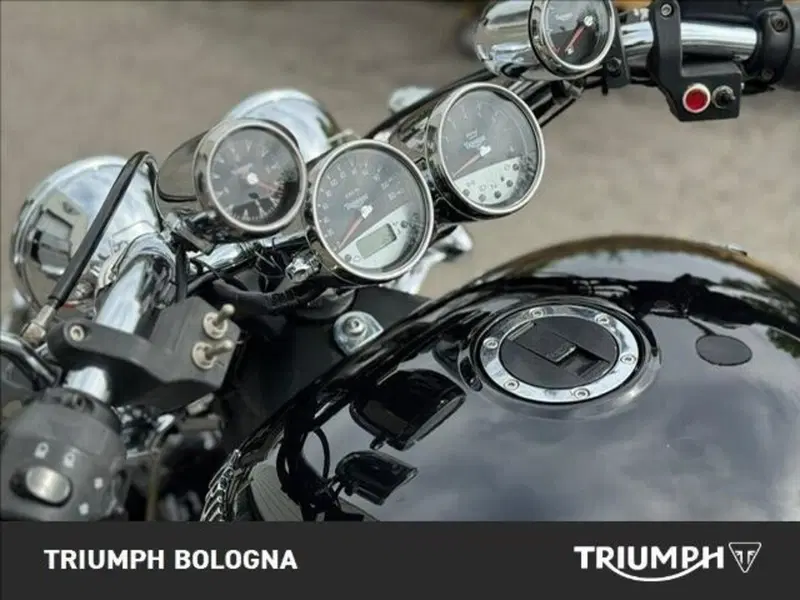 Triumph Rocket 3 (2004 - 11) (8)